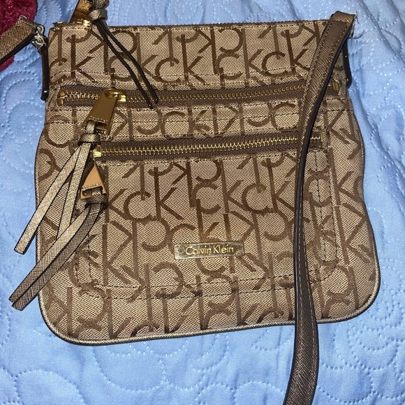Calvin Klein crossbody